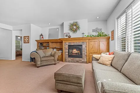 670 Spring Creek Drive Ashland OR 97520