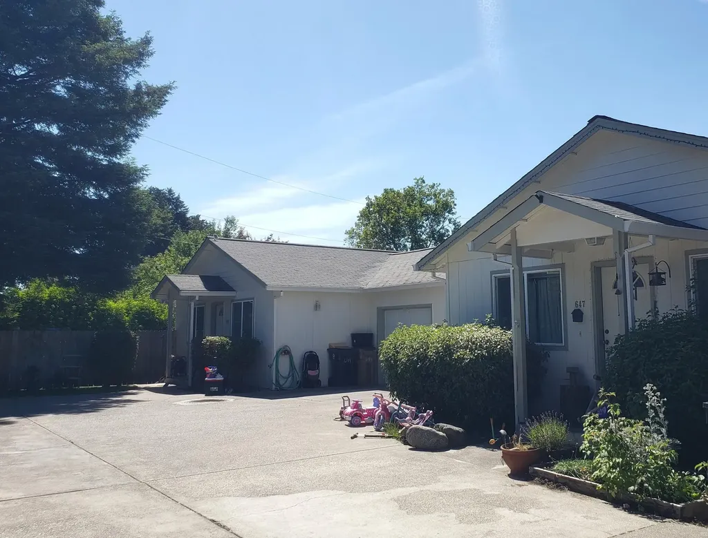 647 SW Balsam Road Grants Pass OR 97526