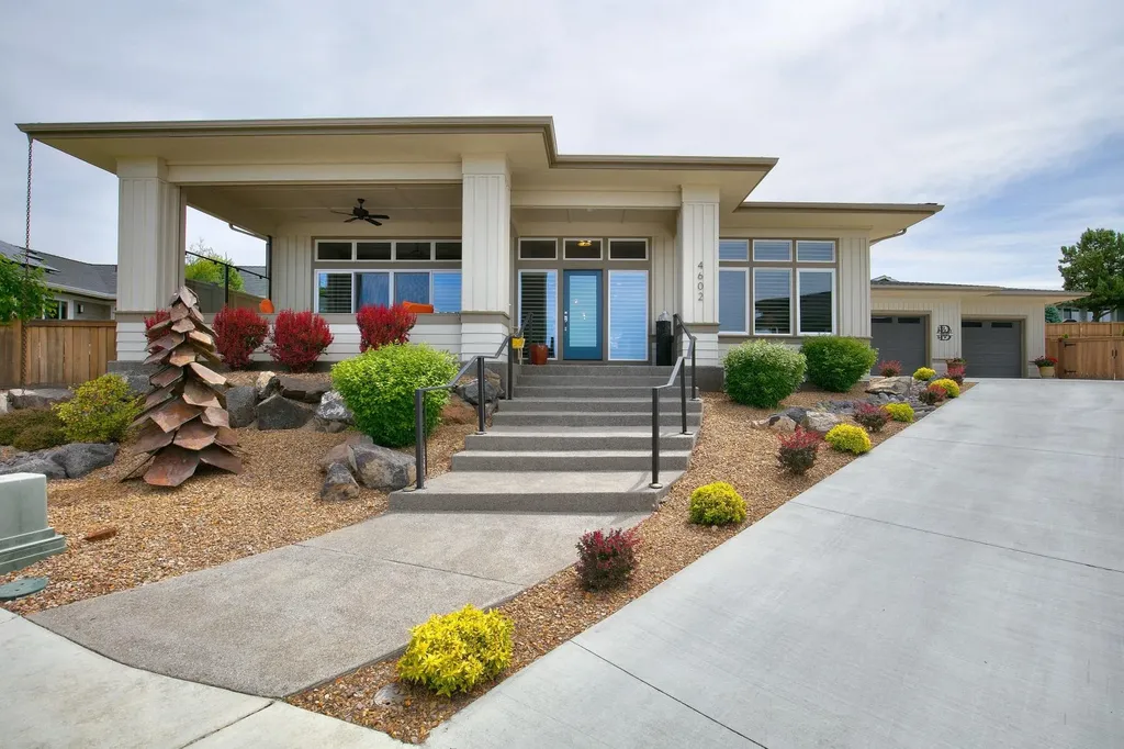 4602 SW Yew Leaf Court Redmond OR 97756