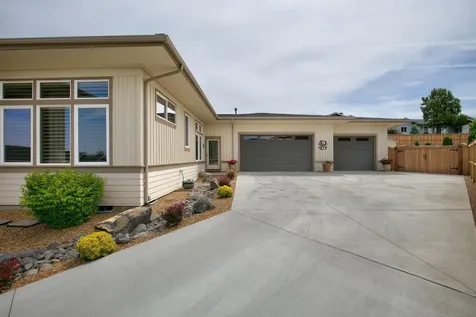 4602 SW Yew Leaf Court Redmond OR 97756