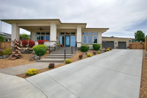4602 SW Yew Leaf Court Redmond OR 97756