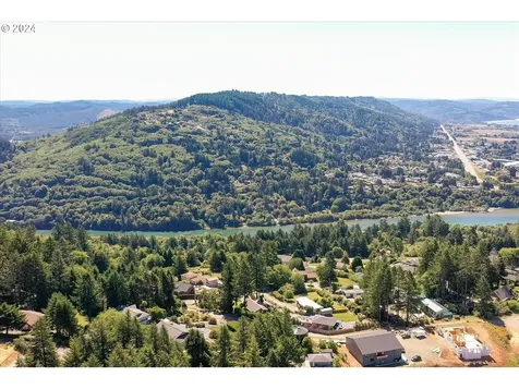 97685 Marina Heights Loop Brookings OR 97415