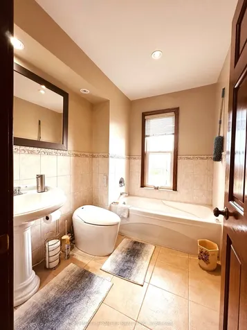 2101 10th Side Road Bradford West Gwillimbury ON L3Z 2A4