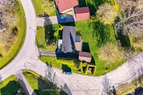 52 Damsel Circle Georgina ON L0E 1R0