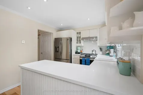 106 Seaton Drive Aurora ON L4G 3X1