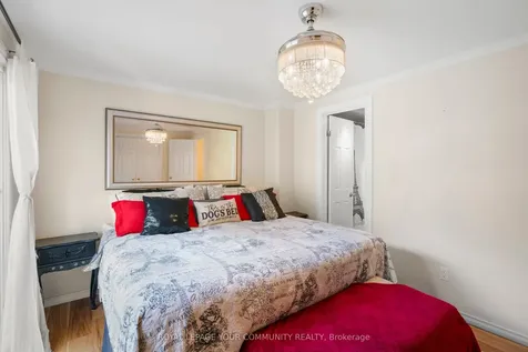 106 Seaton Drive Aurora ON L4G 3X1