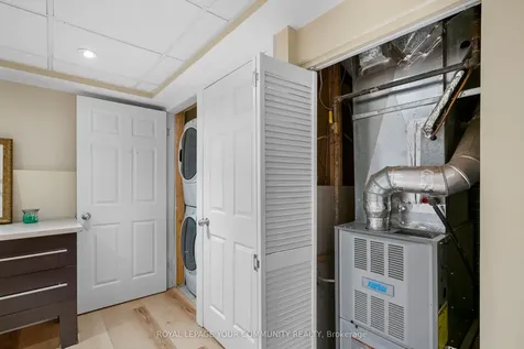 106 Seaton Drive Aurora ON L4G 3X1