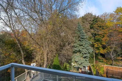 106 Seaton Drive Aurora ON L4G 3X1