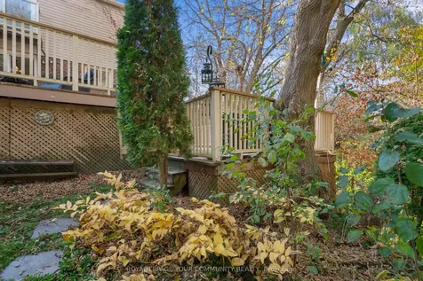 106 Seaton Drive Aurora ON L4G 3X1