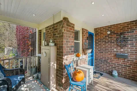 106 Seaton Drive Aurora ON L4G 3X1