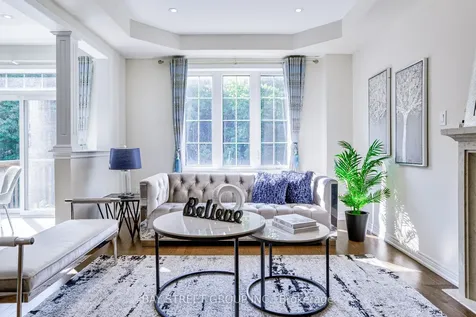 68 Homer Crescent Aurora ON L4G 1A6