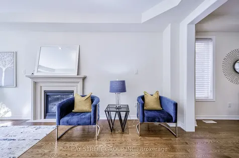 68 Homer Crescent Aurora ON L4G 1A6