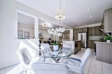 68 Homer Crescent Aurora ON L4G 1A6