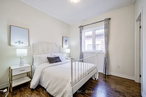 68 Homer Crescent Aurora ON L4G 1A6