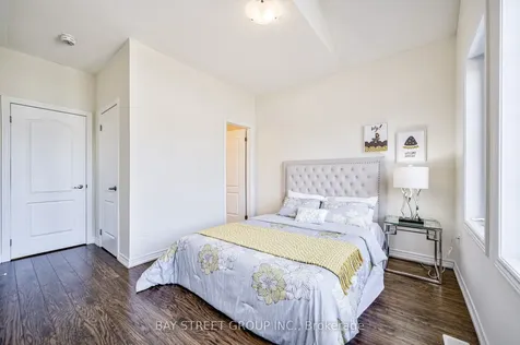 68 Homer Crescent Aurora ON L4G 1A6