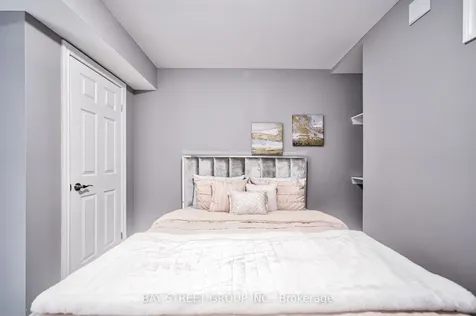 68 Homer Crescent Aurora ON L4G 1A6