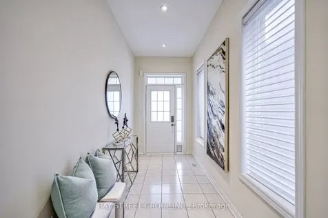 68 Homer Crescent Aurora ON L4G 1A6