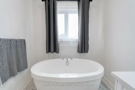 17 Grinnel Road East Gwillimbury ON L9N 0X5