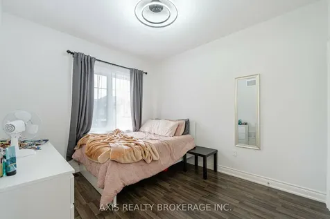 17 Grinnel Road East Gwillimbury ON L9N 0X5