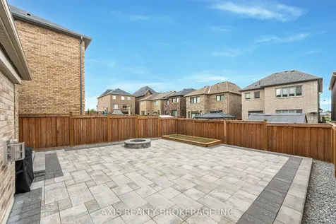 17 Grinnel Road East Gwillimbury ON L9N 0X5