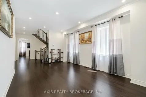 17 Grinnel Road East Gwillimbury ON L9N 0X5