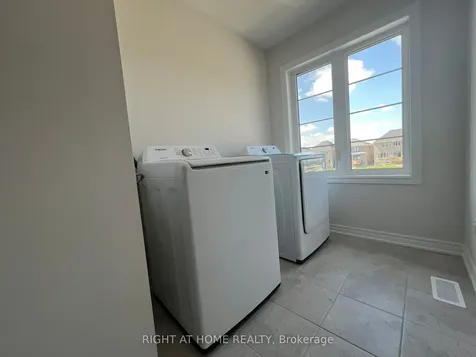 34 Sam Battaglia Crescent Georgina ON L0G 1R0