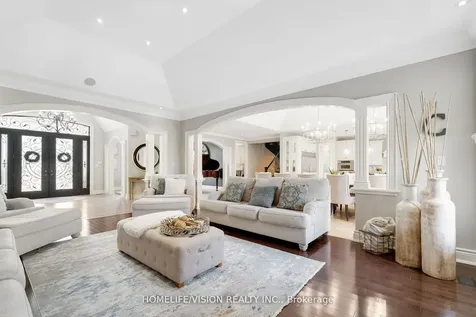 29 Grandview Crescent Bradford West Gwillimbury ON L3Z 2A5