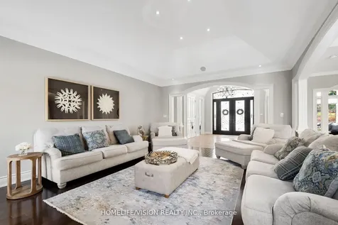 29 Grandview Crescent Bradford West Gwillimbury ON L3Z 2A5