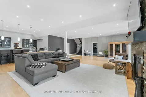 29 Grandview Crescent Bradford West Gwillimbury ON L3Z 2A5