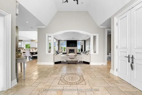 29 Grandview Crescent Bradford West Gwillimbury ON L3Z 2A5