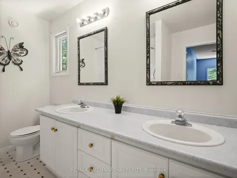 2 Trillium Trail Adjala-tosorontio ON L0M 1J0