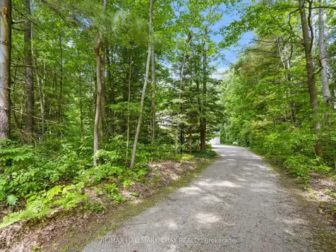 2 Trillium Trail Adjala-tosorontio ON L0M 1J0