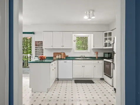 2 Trillium Trail Adjala-tosorontio ON L0M 1J0