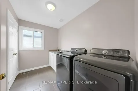 73 Quigley Street Essa ON L3W 0P5