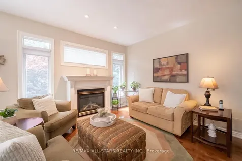 79 Gardiner Drive Bradford West Gwillimbury ON L3Z 3G2