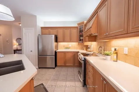 79 Gardiner Drive Bradford West Gwillimbury ON L3Z 3G2