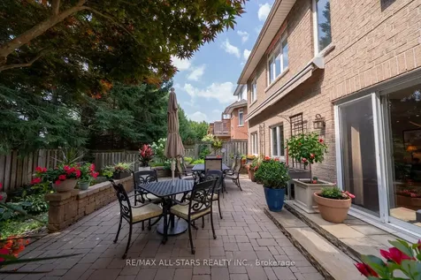 79 Gardiner Drive Bradford West Gwillimbury ON L3Z 3G2