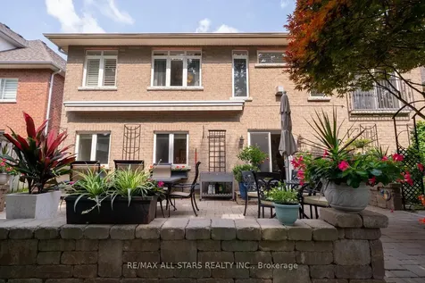 79 Gardiner Drive Bradford West Gwillimbury ON L3Z 3G2