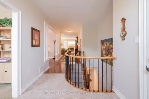 79 Gardiner Drive Bradford West Gwillimbury ON L3Z 3G2