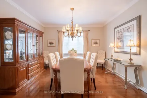 79 Gardiner Drive Bradford West Gwillimbury ON L3Z 3G2