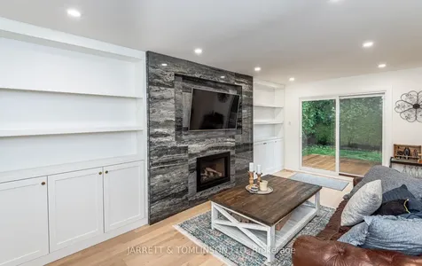 171 Walton Drive Aurora ON L4G 3P8