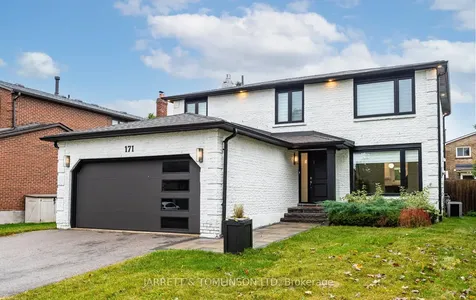 171 Walton Drive Aurora ON L4G 3P8