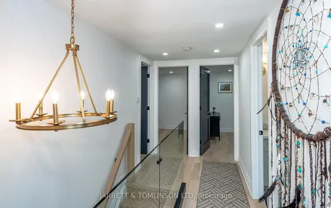 171 Walton Drive Aurora ON L4G 3P8