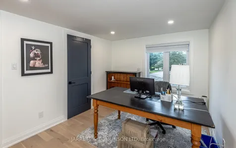 171 Walton Drive Aurora ON L4G 3P8