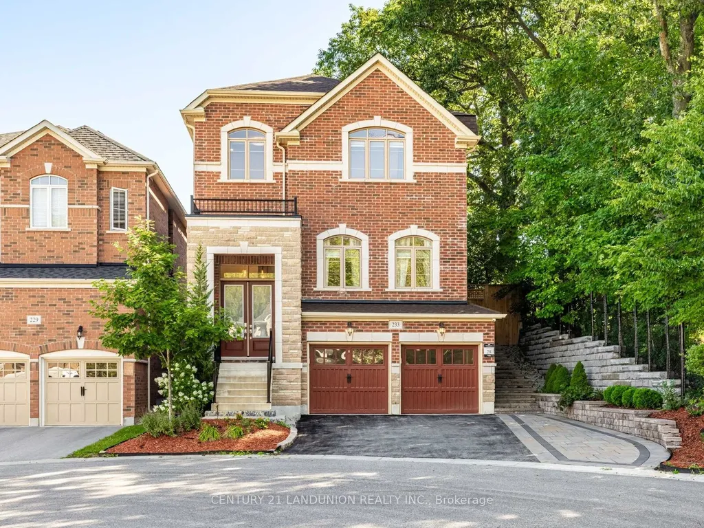 233 Butternut Ridge Trail Aurora ON L4G 3P1