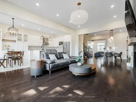 233 Butternut Ridge Trail Aurora ON L4G 3P1