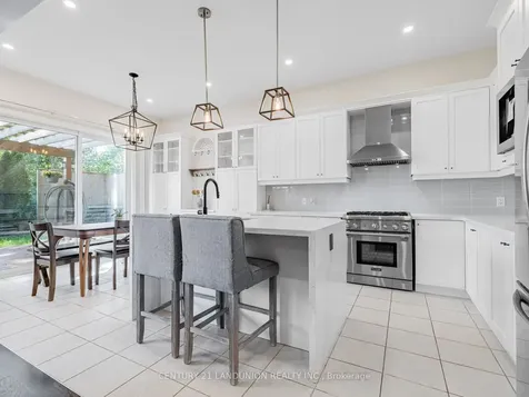 233 Butternut Ridge Trail Aurora ON L4G 3P1