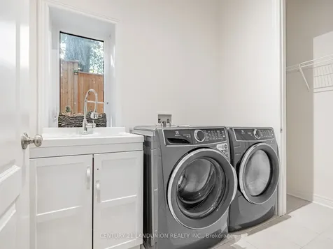 233 Butternut Ridge Trail Aurora ON L4G 3P1