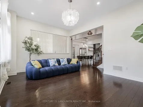 233 Butternut Ridge Trail Aurora ON L4G 3P1