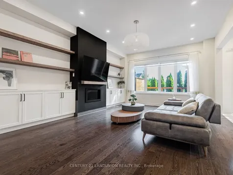 233 Butternut Ridge Trail Aurora ON L4G 3P1